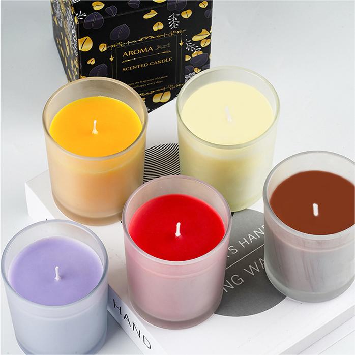 Relaxing lavender aromatherapy soy wax scented candles to relieve stress